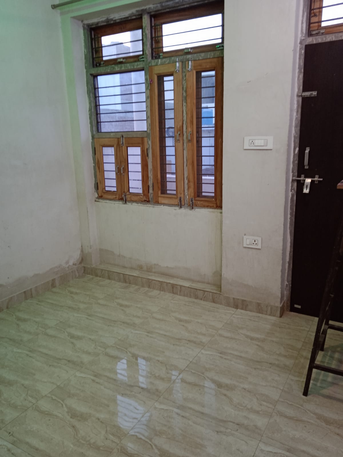 2 room set house in Malviya Nagar on JLN Marg